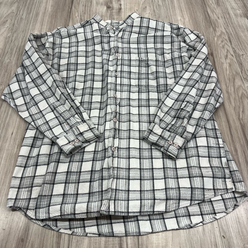 Men’s cactus button up- M